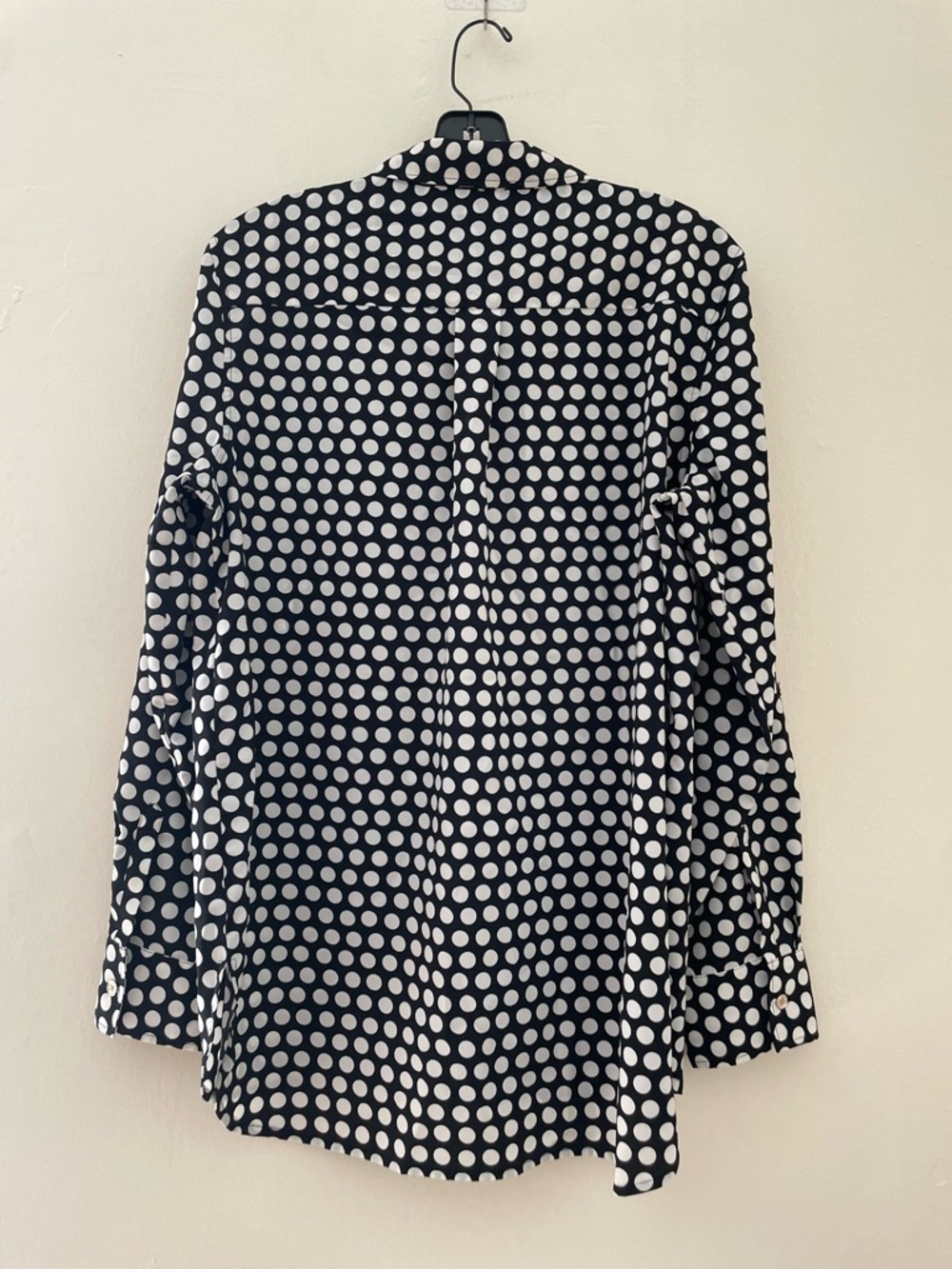 NWOT! Women’s Tommy Hilfiger Clip Black/White Polka Dot Button Down Blouse Large - Picture 3 of 15